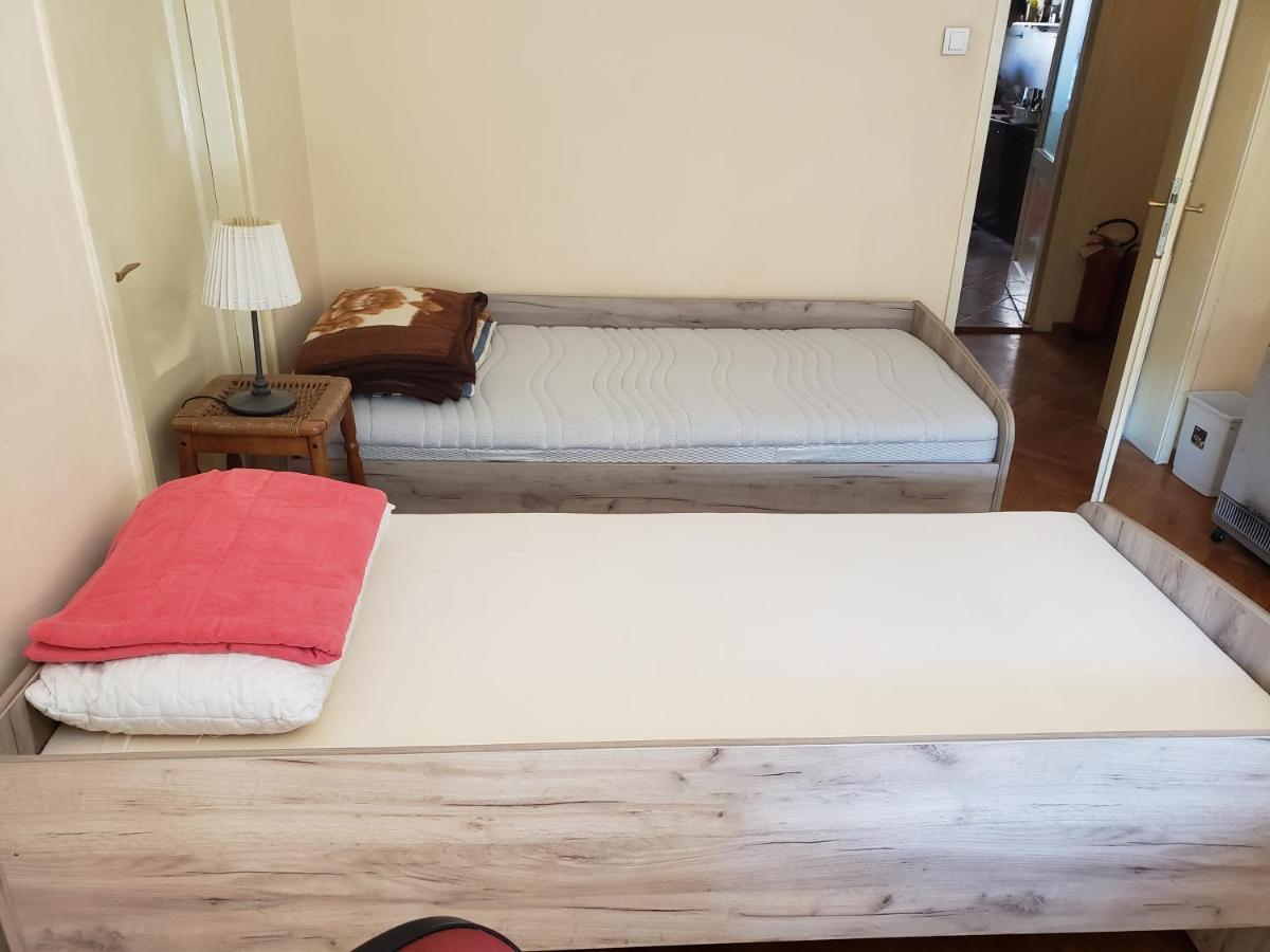Private Cozy Room 2 With Shared Kitchen In Appartment Belgrade Luaran gambar